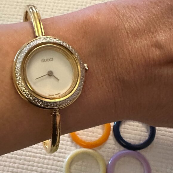 In Original Box Gucci 1980’s Interchangeable Bezel Gold Bracelet Watch - Picture 1 of 13